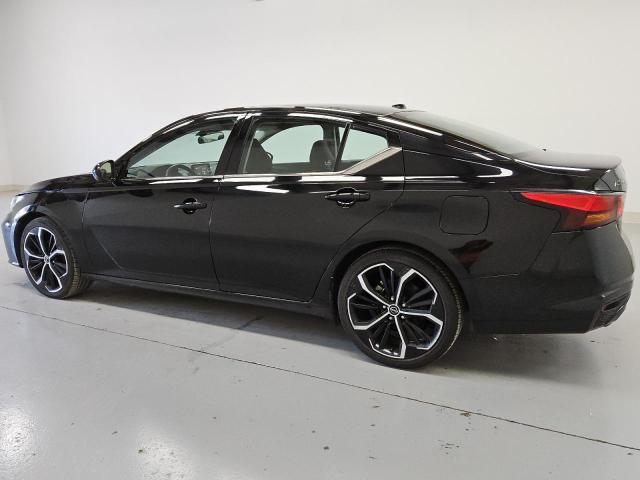 1N4BL4CV7PN394047 - 2023 NISSAN ALTIMA SR BLACK photo 2
