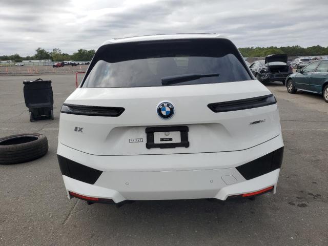 WB523CF03RCR31320 - 2024 BMW IX XDRIVE50 WHITE photo 6