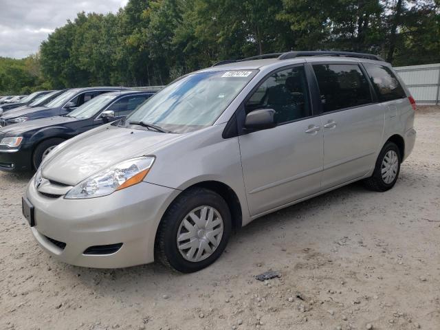 2010 TOYOTA SIENNA CE, 