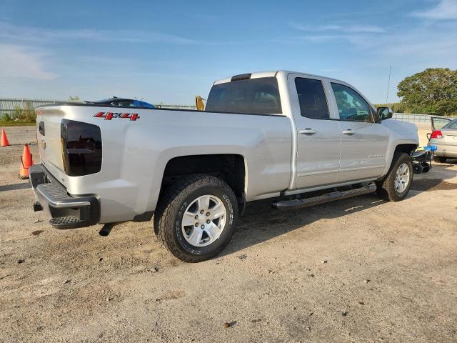 1GCVKRECXJZ360686 - 2018 CHEVROLET SILVERADO K1500 LT Gümüş fotoğraf 3