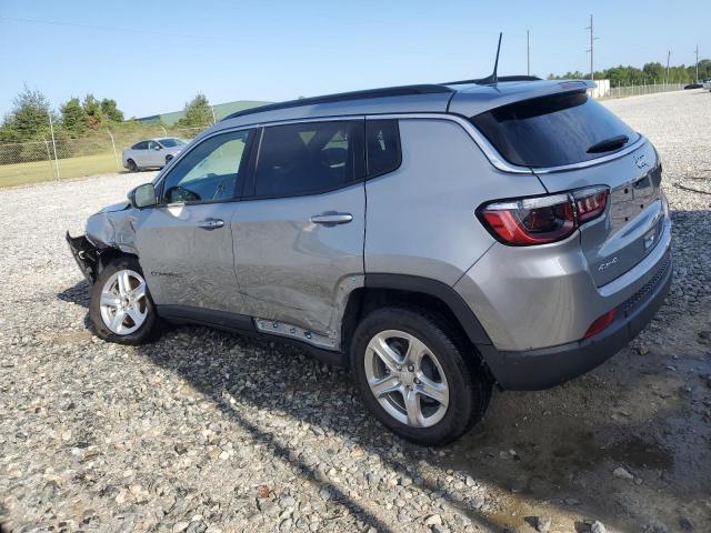 3C4NJDBN5PT557762 - 2023 JEEP COMPASS LATITUDE Gümüş fotoğraf 2