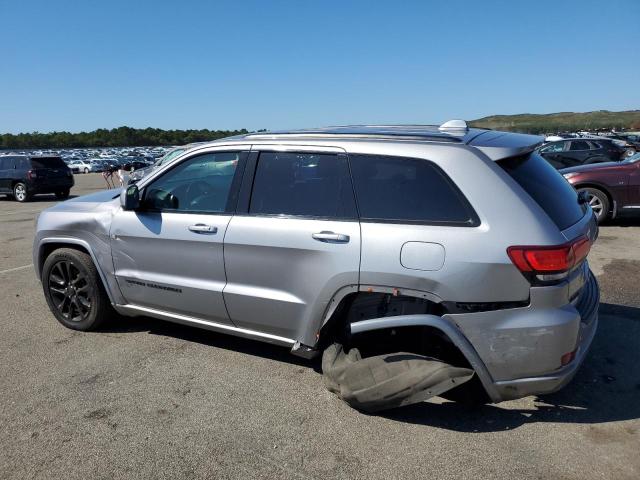 1C4RJFAG9MC552877 - 2021 JEEP GRAND CHER LAREDO SILVER photo 2