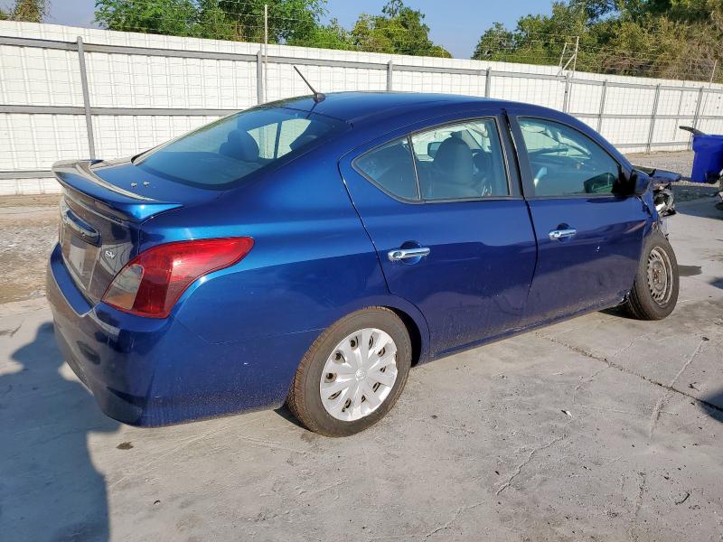 3N1CN7AP4KL839421 - 2019 NISSAN VERSA S أزرق صورة 3