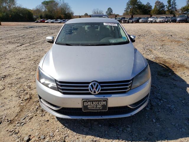 1VWBH7A34DC067057 - 2013 VOLKSWAGEN PASSAT SE SILVER photo 5