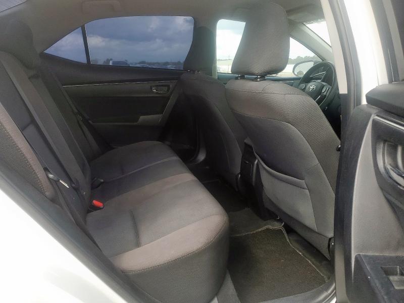 5YFBURHE2HP574456 - 2017 TOYOTA COROLLA L WHITE photo 10