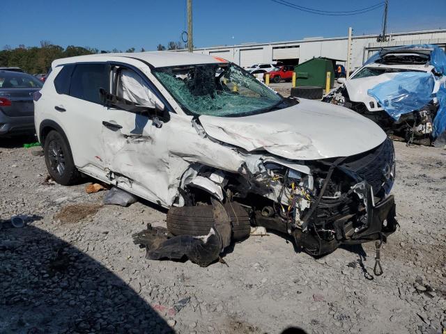 5N1BT3AA3PC764521 - 2023 NISSAN ROGUE S WHITE photo 4