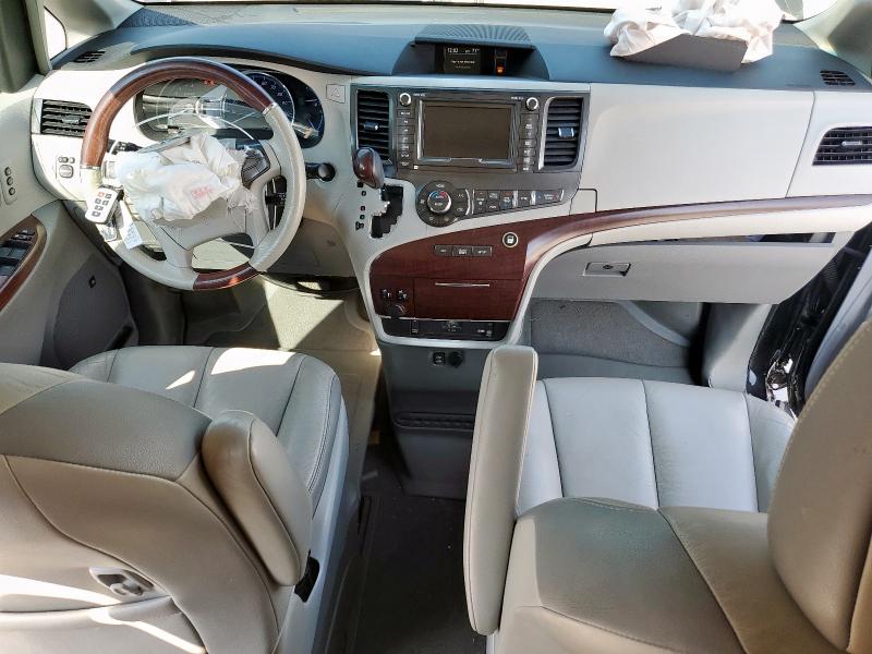 5TDYK3DC4BS036079 - 2011 TOYOTA SIENNA XLE BLACK photo 8