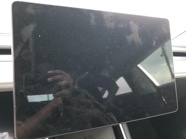 5YJ3E1EBXJF130188 - 2018 TESLA MODEL 3 أحمر صورة 9