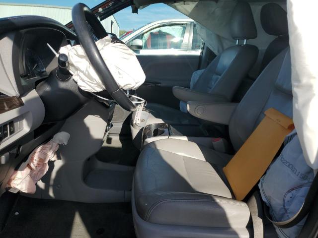 5TDYZ3DC1HS775074 - 2017 TOYOTA SIENNA XLE GRAY photo 7