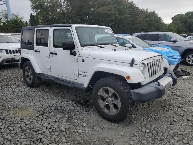 1C4BJWEG0JL937378 - 2018 JEEP WRANGLER U SAHARA WHITE photo 4