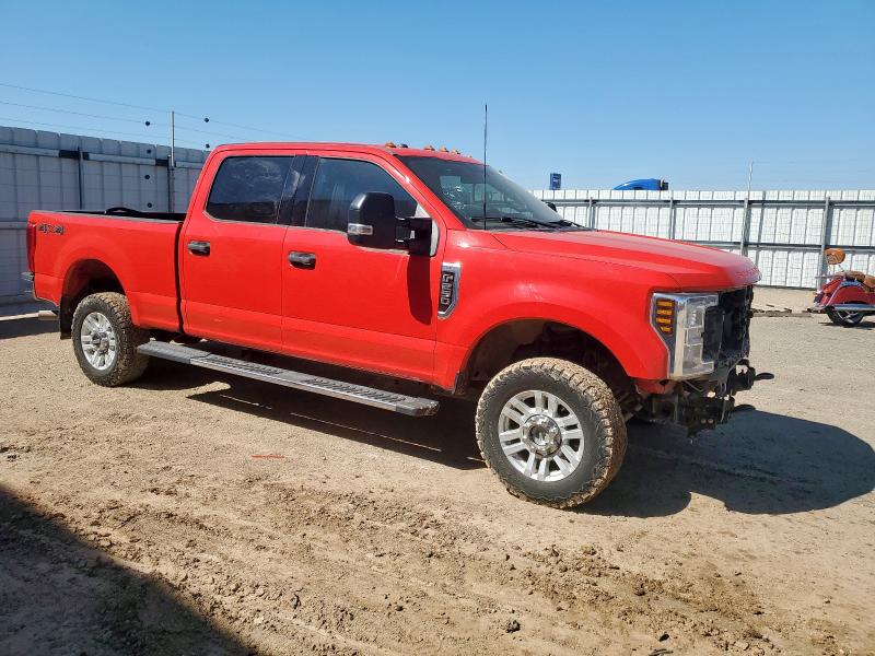 1FT7W2B67KEF59156 - 2019 FORD F250 SUPER DUTY RED photo 4