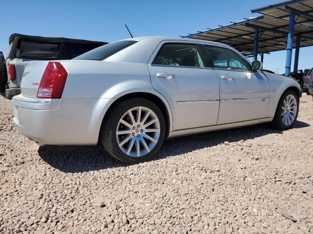 2C3LA63H68H140094 - 2008 CHRYSLER 300C SILVER photo 3