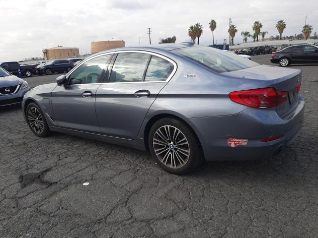 WBAJA9C55JB250611 - 2018 BMW 530E GRAY photo 2