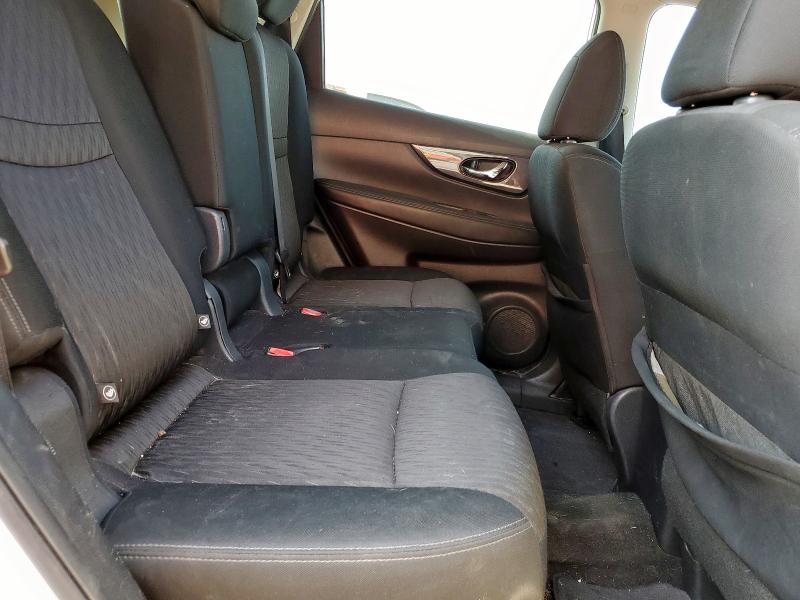 KNMAT2MT6HP607681 - 2017 NISSAN ROGUE S WHITE photo 11