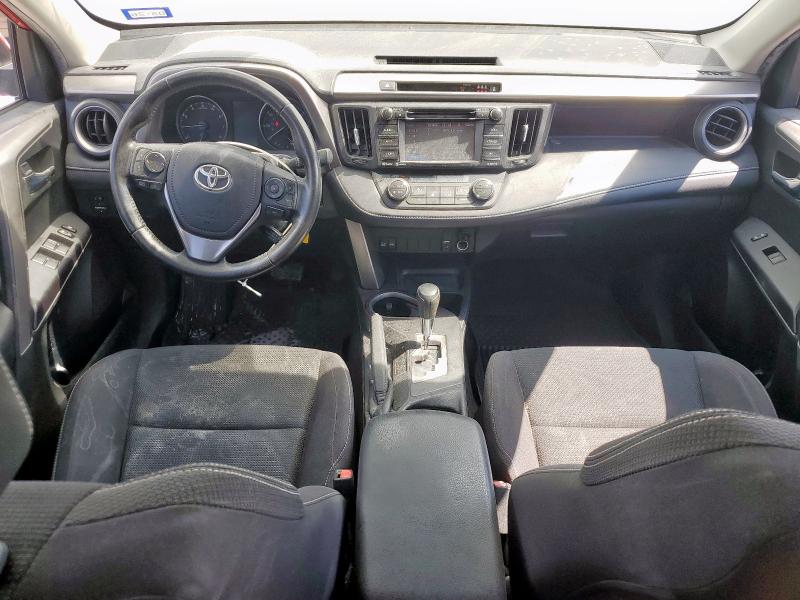 JTMRFREV8HJ145727 - 2017 TOYOTA RAV4 XLE წითელი ფოტო 8