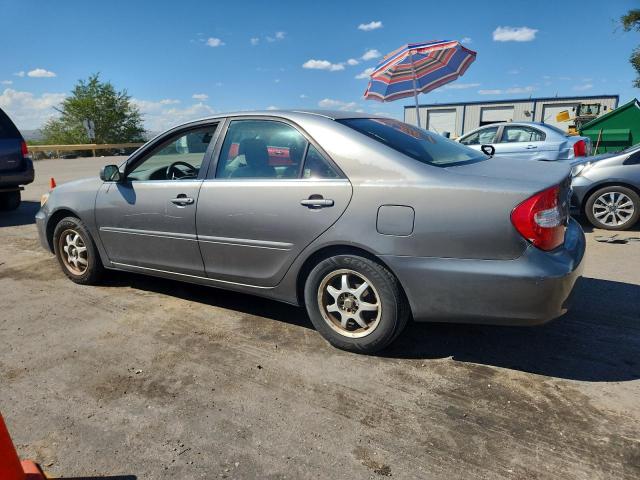 4T1BE32KX2U536715 - 2002 TOYOTA CAMRY LE GRAY photo 2