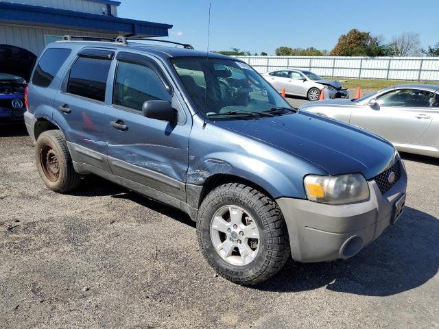 1FMYU93185KC52747 - 2005 FORD ESCAPE XLT BLUE photo 4