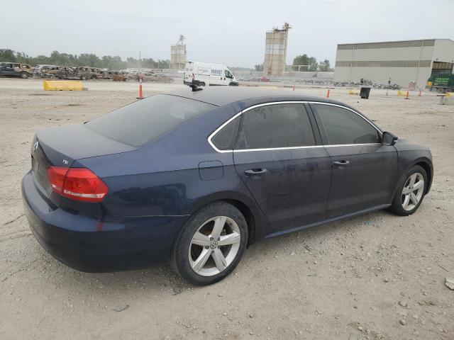 1VWAT7A3XEC043504 - 2014 VOLKSWAGEN PASSAT S BLUE photo 3