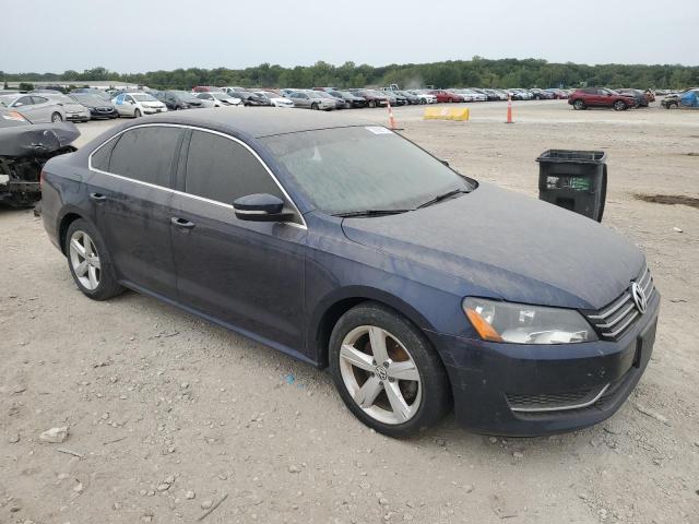 1VWAT7A3XEC043504 - 2014 VOLKSWAGEN PASSAT S BLUE photo 4