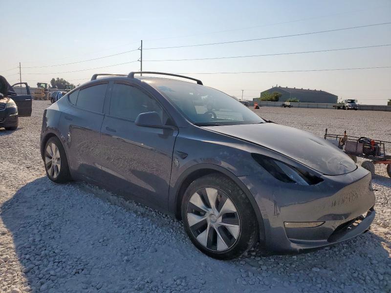 7SAYGDEE9PF841677 - 2023 TESLA MODEL Y GRAY photo 4