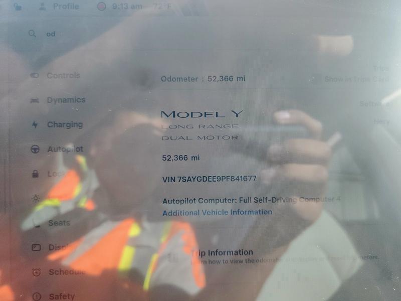 7SAYGDEE9PF841677 - 2023 TESLA MODEL Y GRAY photo 9