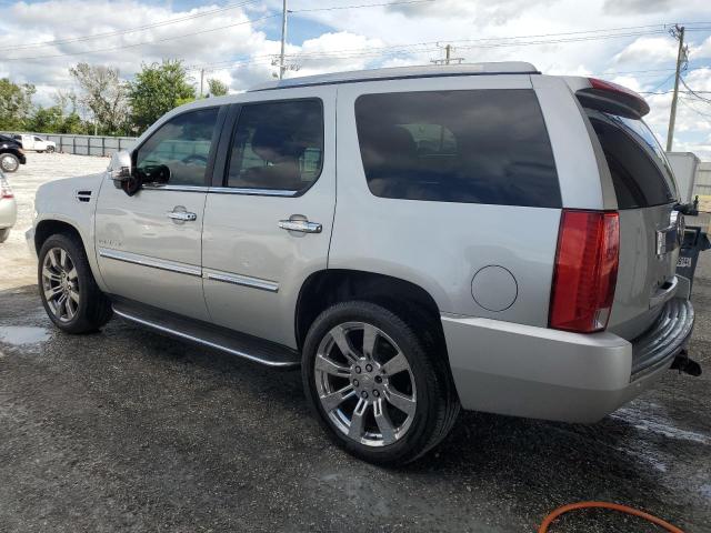 1GYS3AEF8DR288140 - 2013 CADILLAC ESCALADE SILVER photo 2