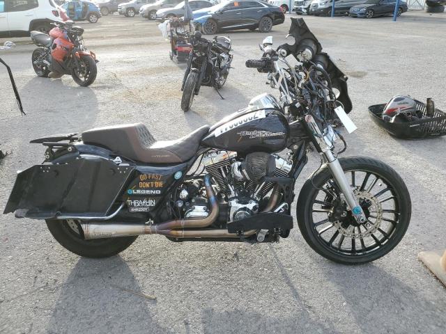 2011 HARLEY-DAVIDSON FLHX, 