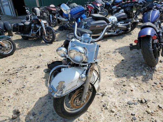 1HD1BWB114Y083953 - 2004 HARLEY-DAVIDSON FLSTCI أبيض صورة 2