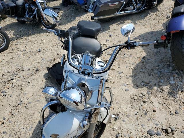 1HD1BWB114Y083953 - 2004 HARLEY-DAVIDSON FLSTCI أبيض صورة 5