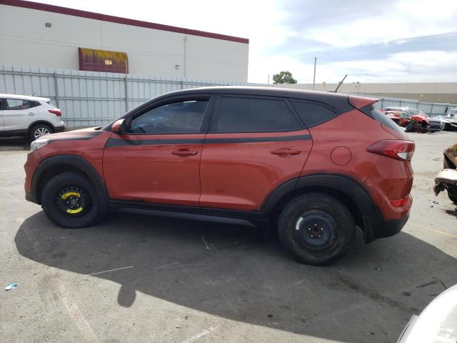 KM8J23A44HU395902 - 2017 HYUNDAI TUCSON SE ORANGE photo 2