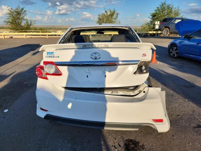 2T1BU4EE4BC750132 - 2011 TOYOTA COROLLA BASE Weiß Foto 6