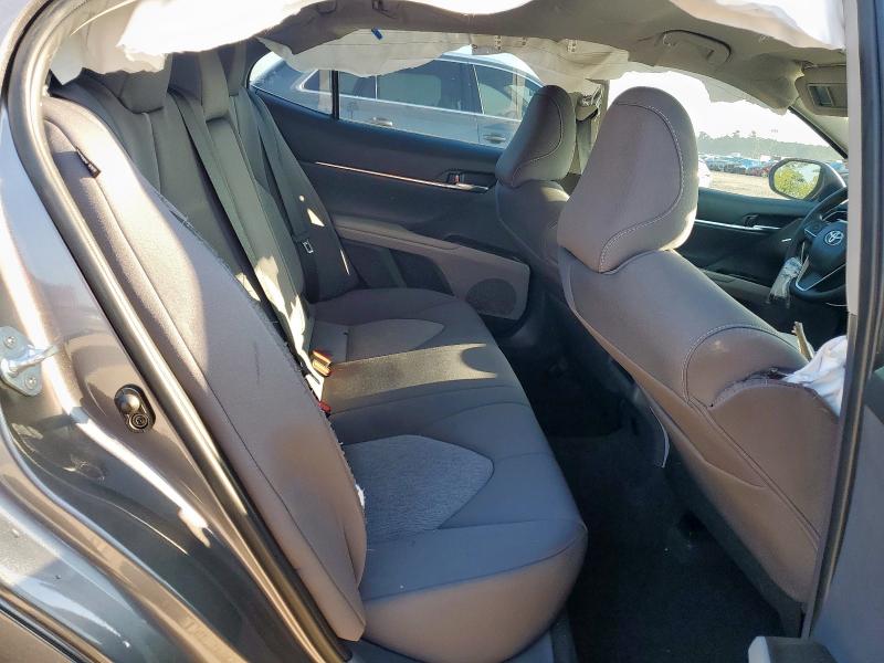 4T1R11AK4RU240129 - 2024 TOYOTA CAMRY LE 银色 照片 10