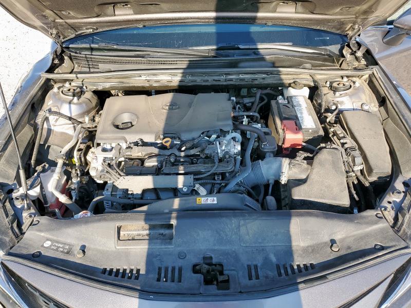 4T1R11AK4RU240129 - 2024 TOYOTA CAMRY LE 银色 照片 11