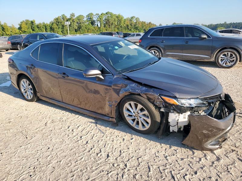 4T1R11AK4RU240129 - 2024 TOYOTA CAMRY LE 银色 照片 4