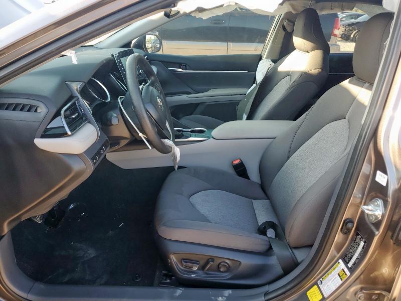 4T1R11AK4RU240129 - 2024 TOYOTA CAMRY LE 银色 照片 7