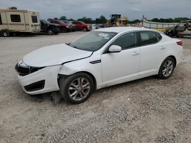 5XXGM4A72DG150394 - 2013 KIA OPTIMA LX WHITE photo 2