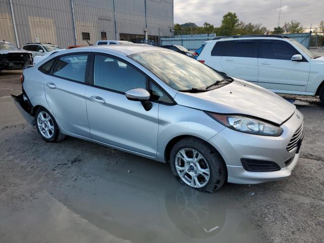 3FADP4BJ0EM217584 - 2014 FORD FIESTA SE SILVER photo 4