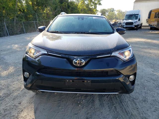 2T3RFREVXHW653697 - 2017 TOYOTA RAV4 XLE 蓝色 照片 5