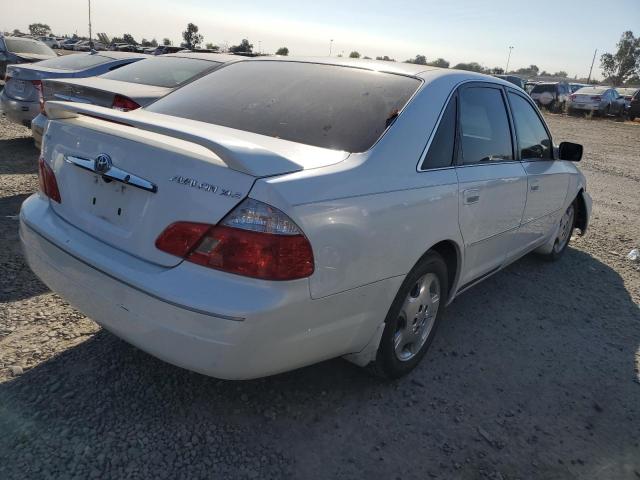 4T1BF28B24U373656 - 2004 TOYOTA AVALON XL WHITE photo 3