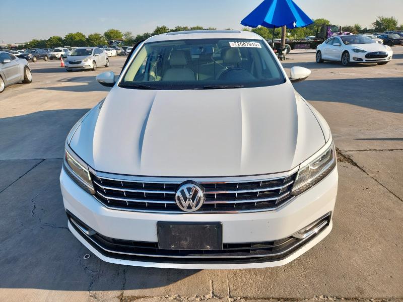 1VWBT7A33HC013415 - 2017 VOLKSWAGEN PASSAT SE 白色 照片 5