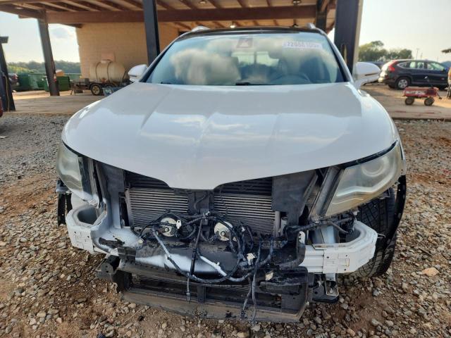 2LMPJ6LR4GBL51656 - 2016 LINCOLN MKX RESERVE WHITE photo 5