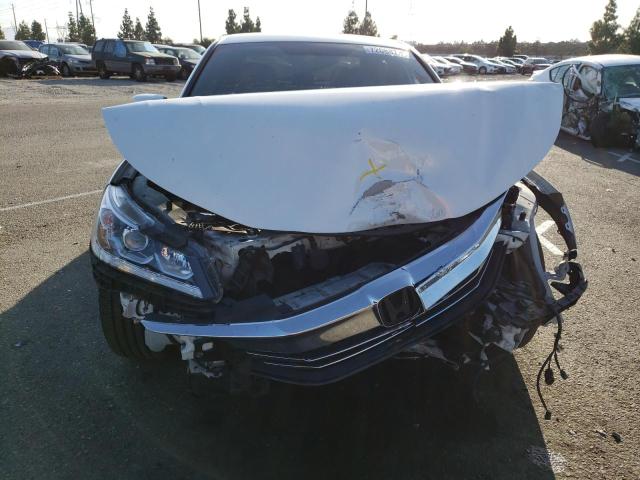 1HGCR2F53HA007873 - 2017 HONDA ACCORD SPORT WHITE photo 11