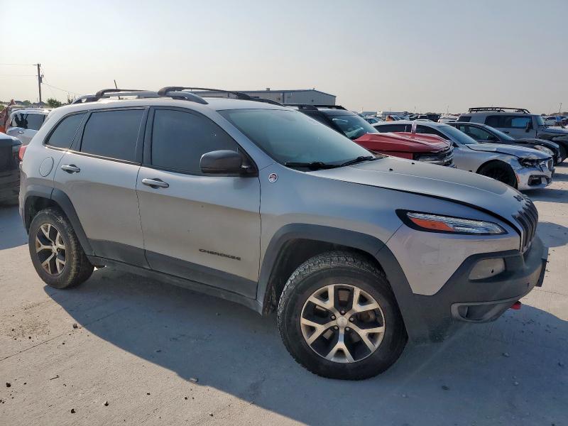 1C4PJMBS8HW631461 - 2017 JEEP CHEROKEE TRAILHAWK SILVER photo 4
