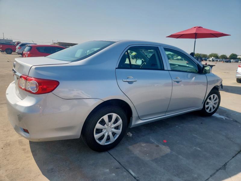 5YFBU4EE8DP148062 - 2013 TOYOTA COROLLA BASE Argent photo 3
