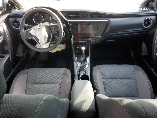 2T1BURHE4JC081786 - 2018 TOYOTA COROLLA L 黑色 照片 8