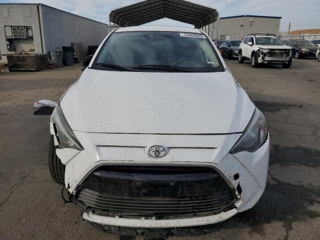 3MYDLBYVXJY320424 - 2018 TOYOTA YARIS IA WHITE photo 5