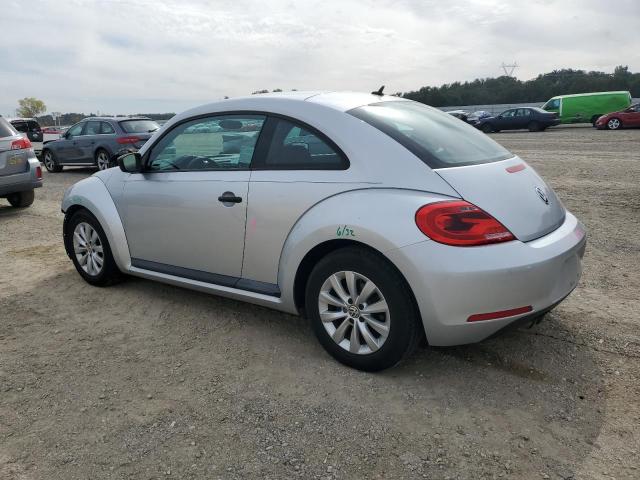 3VWFP7AT9DM627089 - 2013 VOLKSWAGEN BEETLE SILVER photo 2