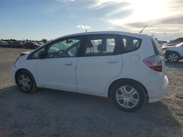 JHMGE8H25AS000231 - 2010 HONDA FIT WHITE photo 2