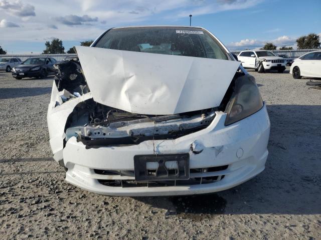 JHMGE8H25AS000231 - 2010 HONDA FIT WHITE photo 5