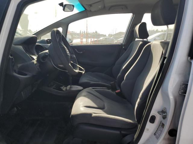 JHMGE8H25AS000231 - 2010 HONDA FIT WHITE photo 7